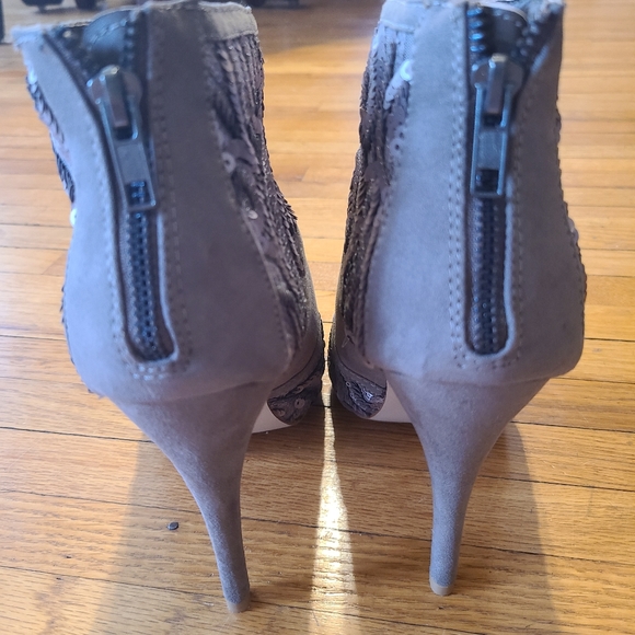 High heeled ankle booties boots misses size 6. LIKE NEW - Picture 4 of 16